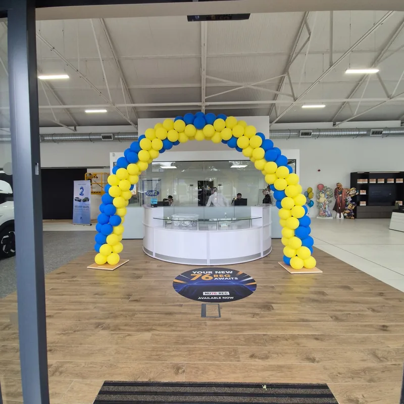 Indoor balloon arch on a reusable frame
