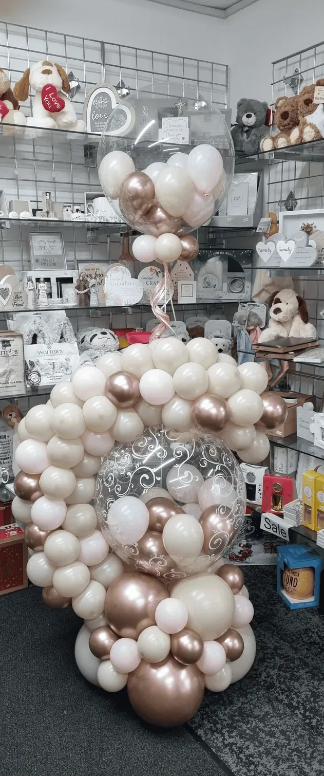 Balloon Hug & Personalised Balloon Package