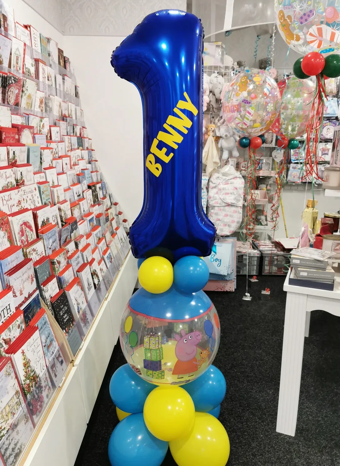 Peppa Pig Single Number Balloon Display view 2